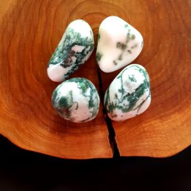 Fa achát (merlinit) dobcsiszolat